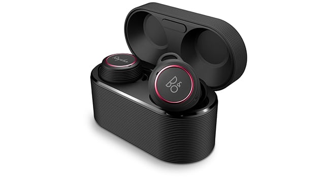 Beoplay E8 Sport Rapha - Case Open