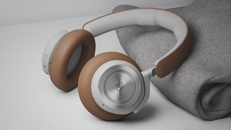 Beoplay HX - Timber - En blid omfavnelse